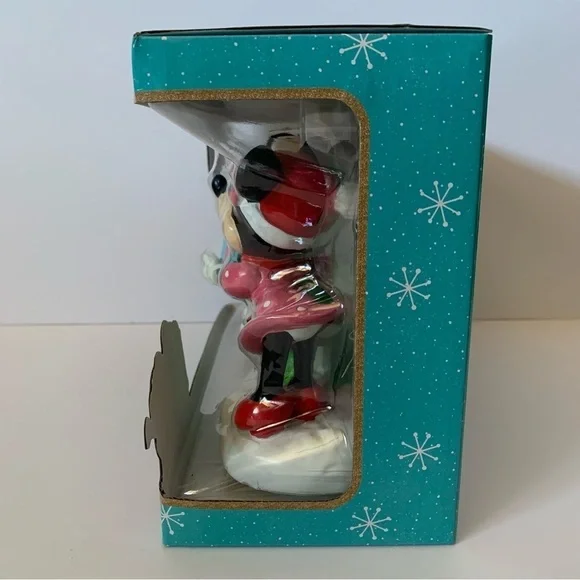 NIB. DISNEY Mickey & Minnie 6inch Figurine Set
